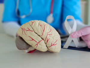 A doctor discusses the symptoms of brain cancer 
